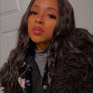 Meet your Posher, Laquanda